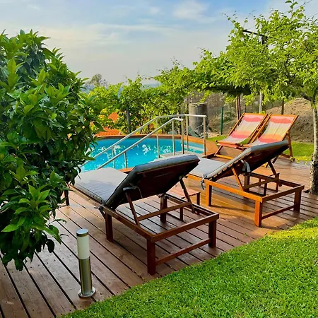 Alojamento de Turismo Rural Quintinha Da Oliveira *