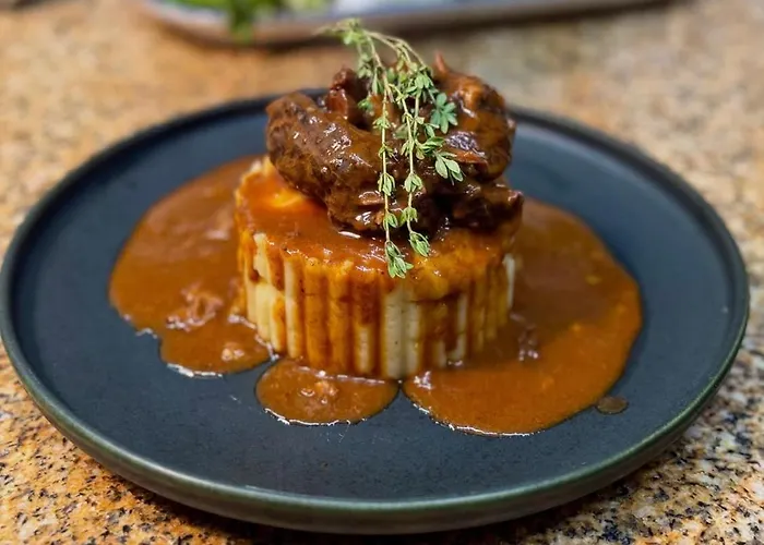 Quintinha Da Oliveira *