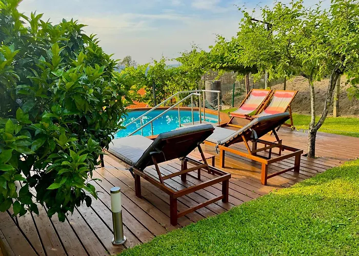 Alojamento de Turismo Rural Quintinha Da Oliveira *